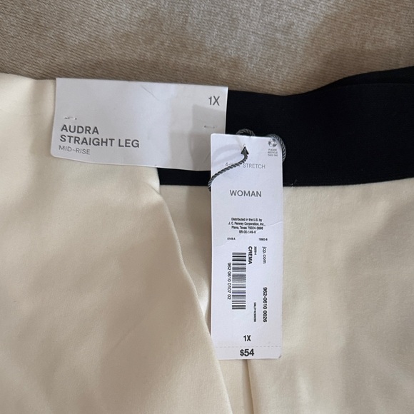 Liz Claiborne Cream Trousers - Picture 2 of 3